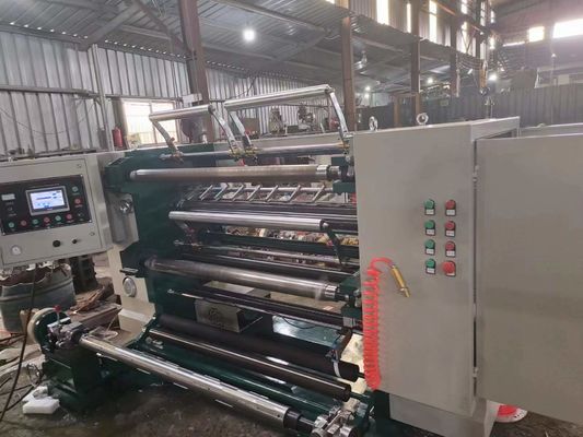 1300 mm Maszyna do cięcia rolki tkanin niewprowadzonych Maszyna do cięcia tkanin i zwinięcia 0-200m/min
