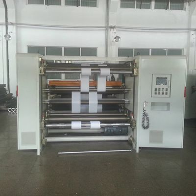 Całkowicie automatyczna trójmotorna maszyna do zwinięcia folii papierowej Maszyna do zwinięcia i cięcia papieru