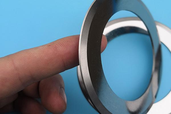 Okrągła Wysokiej Precyzji Obrotowa Ostrza Tnąca Pvc Ostrza Tnąca Ostrza Obrotowa Ostrza Tnąca Maszyna Rury Papierowa Taśma Klejna Tnąca Maszyna Ostrza 4